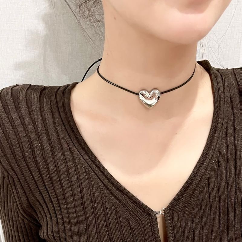 Cord Heart Choker