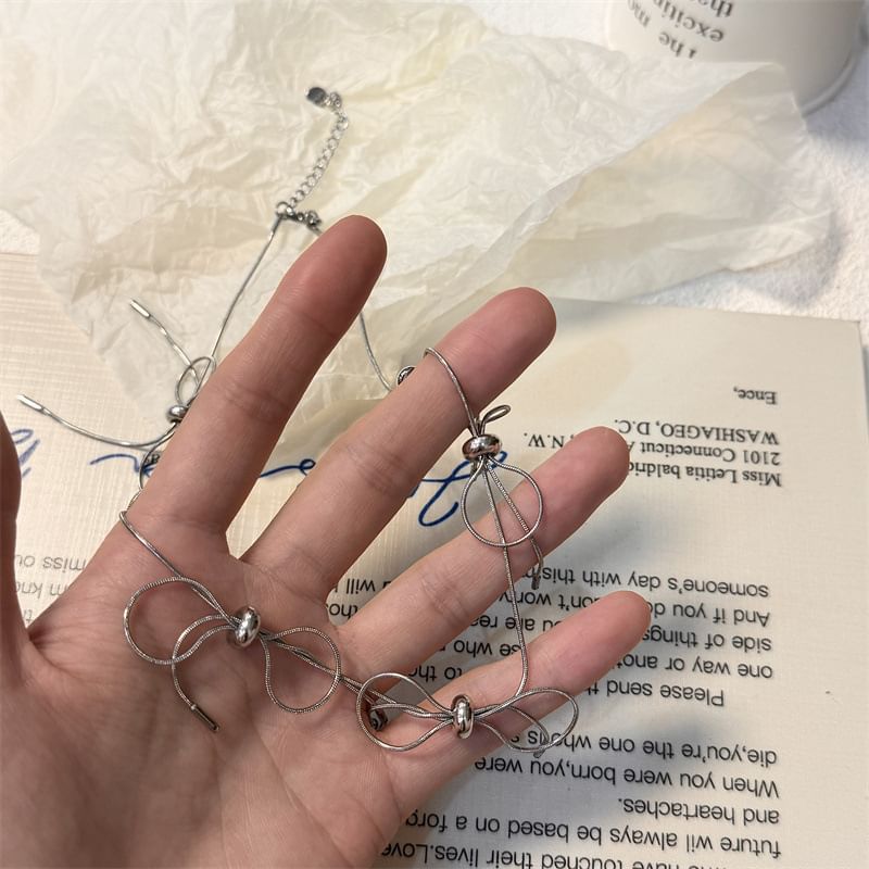 Bow Alloy Choker