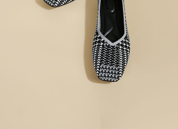 Toe Flats Square
