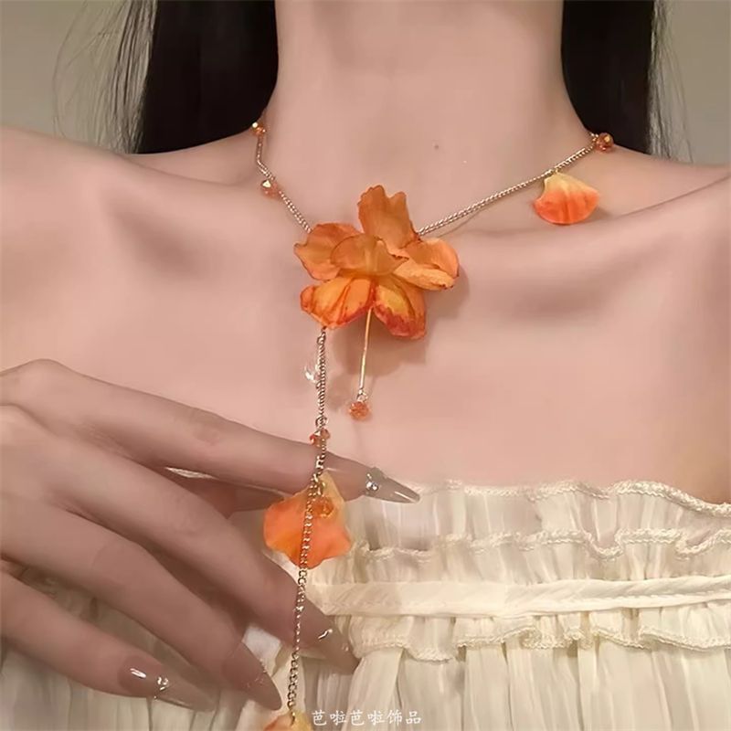Fringed Flower Necklace Lariat