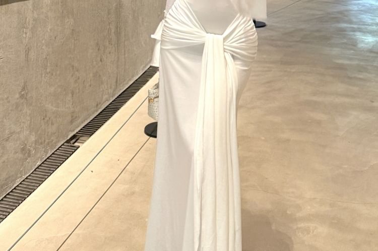 Long-Sleeve V-Neck Plain Knot Lace Panel Maxi Sheath Dress