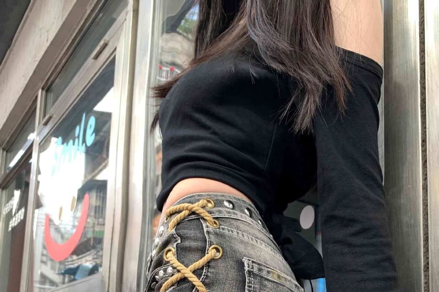 Low Rise Washed Fluffy Trim Studded Denim Shorts