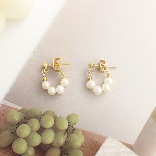 Clip-On Pearl Drop / Earring Faux