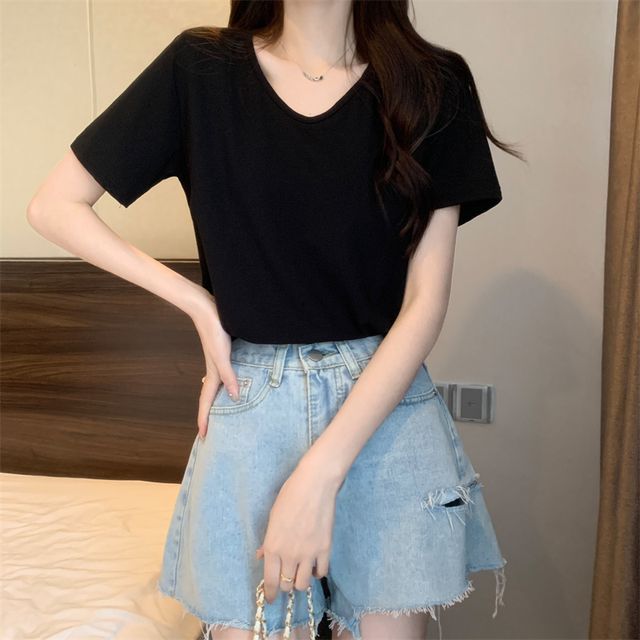 Plain V-Neck Short-Sleeve T-Shirt