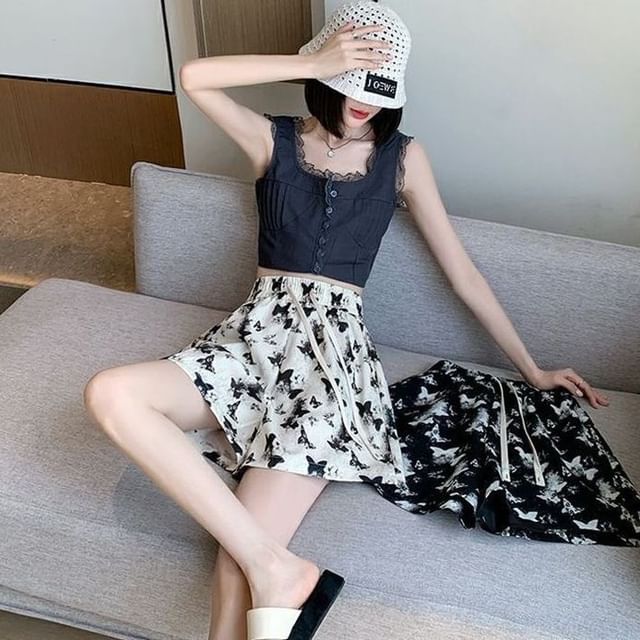 Drawstring Butterfly Print Waist Shorts