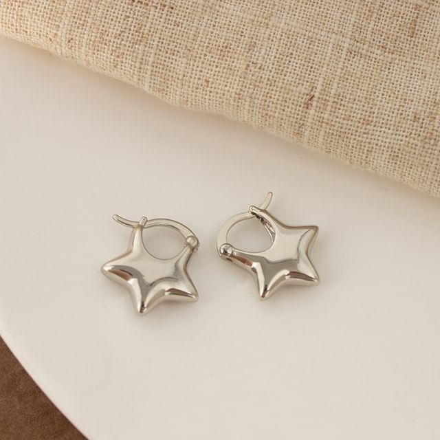 Earring / Huggie Clip-On Star