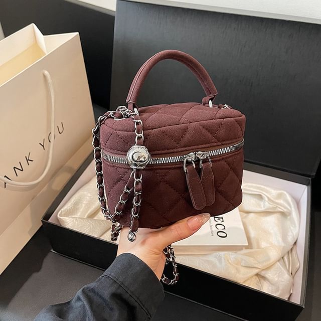 Quilted Chain Strap Bag Bucket