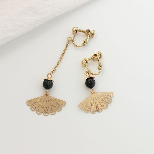 Earring Drop Asymmetrical On Fan Clip /
