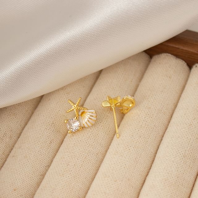 Stud Pearl Earring Clip Asymmetrical On / Rhinestone Faux Shell