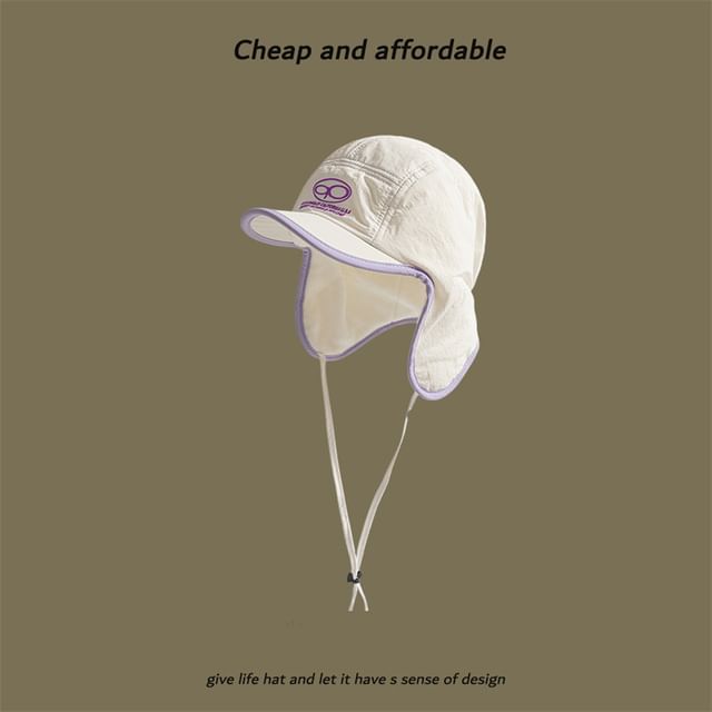 Lettering Print Hat Trapper