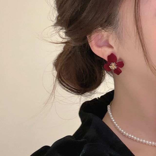 Earring Velvet Stud Flower