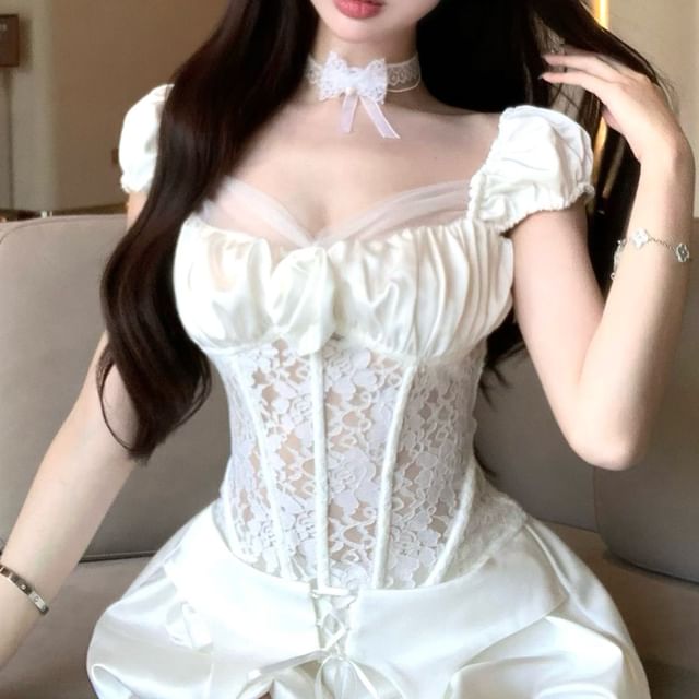 Lace High Square-Neck Top / Fishbone Balloon Shorts Puff-Sleeve Waist