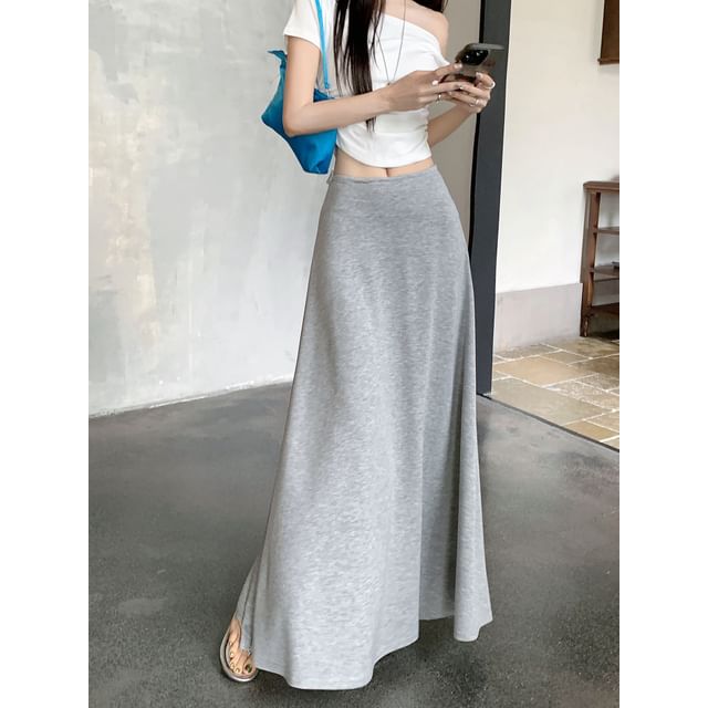 Mid-Rise Maxi A-Line Skirt