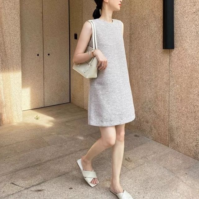 Plain Crew-Neck Sleeveless Tunic Dress