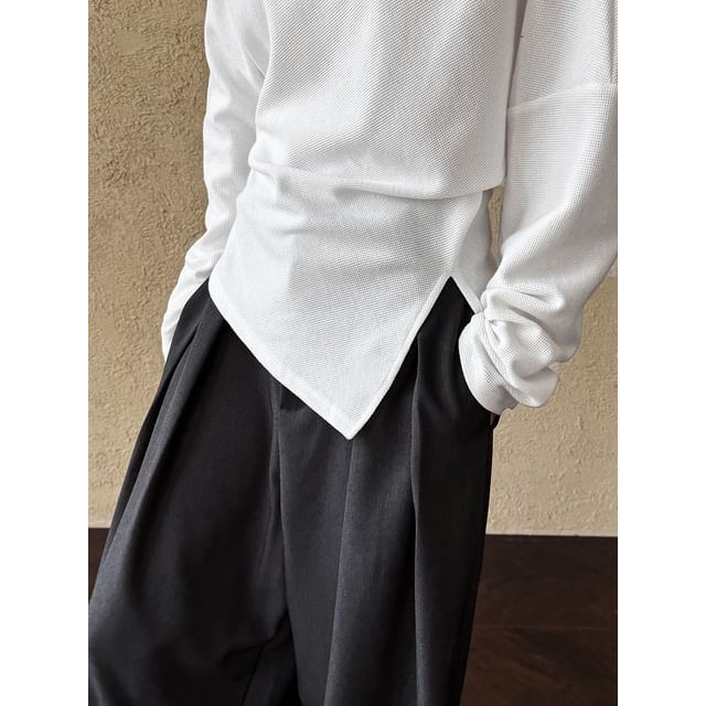 Boat-Neck Ruched Asymmetric Slit Long-Sleeved Tee