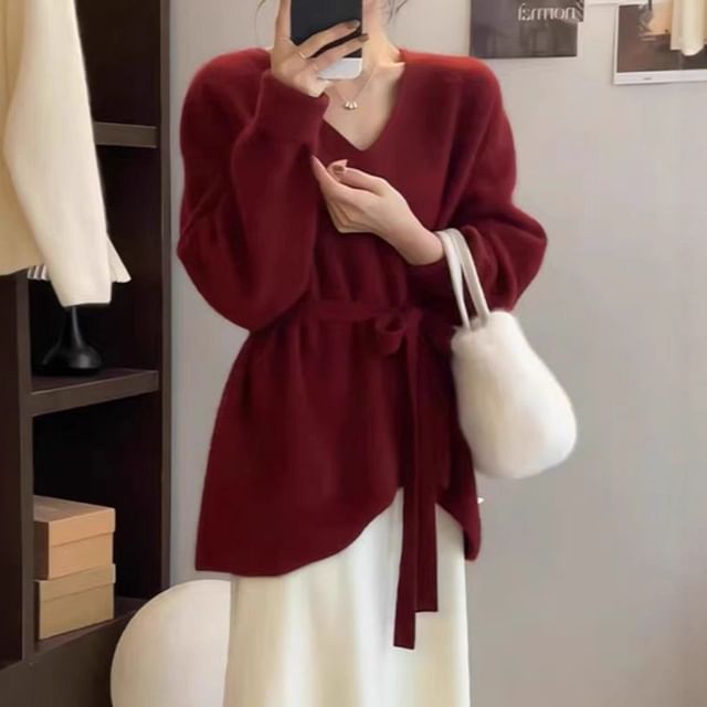 Asymmetric Slit V-Neck Extended Sleeve Knitwear Pullover