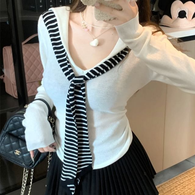 V-Neck Long Sleeve Striped Panel Knit Top