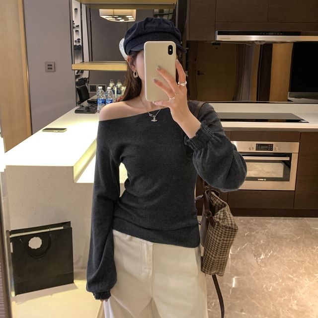 One-Shoulder Long-Sleeve Plain Knit Top