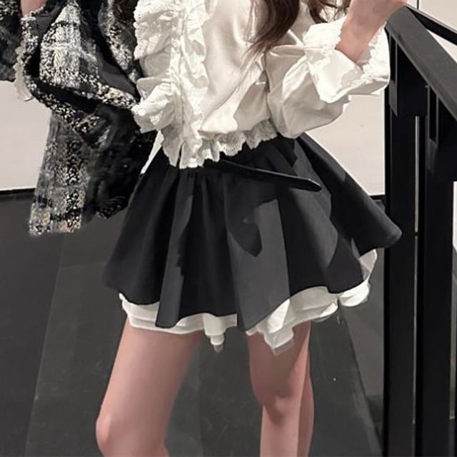 Plaid Tweed Jacket / Long-Sleeve Plain Blouse / Mini Skirt