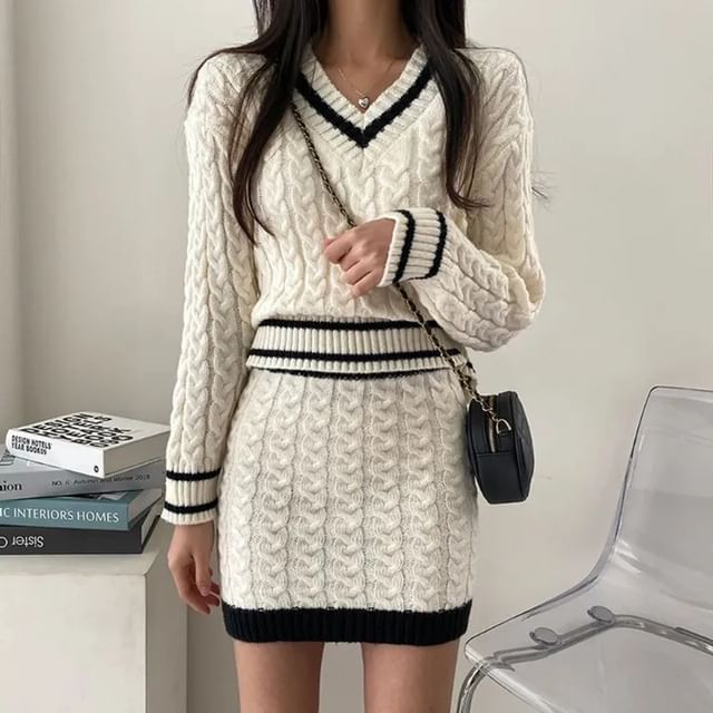 Matching Set: Striped Cable Knit V-Neck Sweater & High-Waist Pencil Skirt