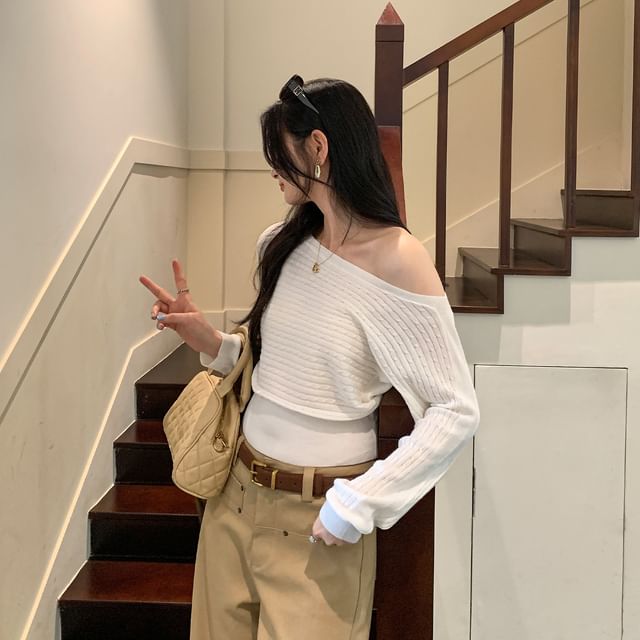 Cable Knit Off-Shoulder Sweater in Solid Tone