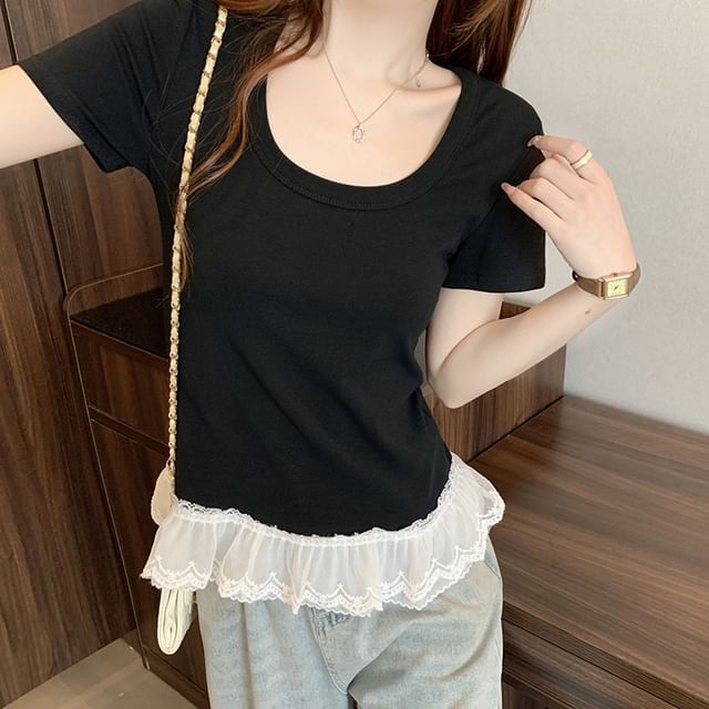 Short-Sleeve Scoop Neck Lace Panel Slim Fit T-Shirt