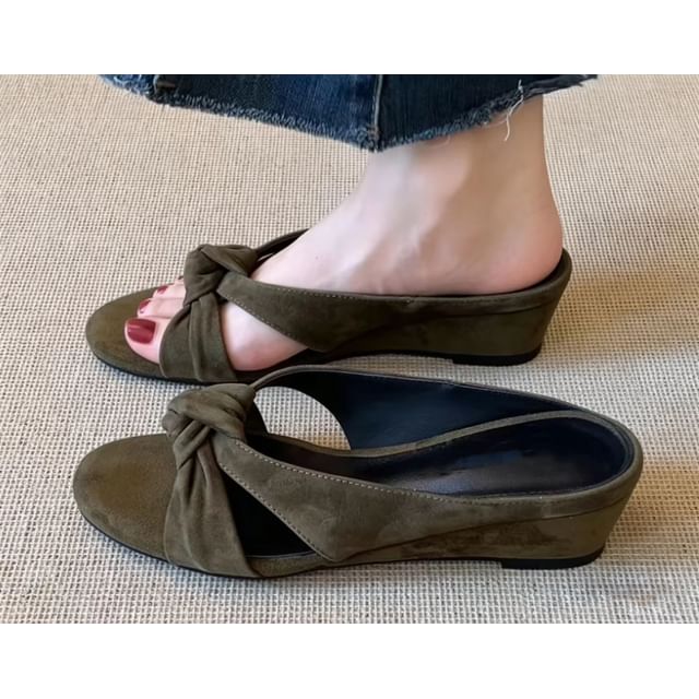 Wedge Heel Twisted Sandals