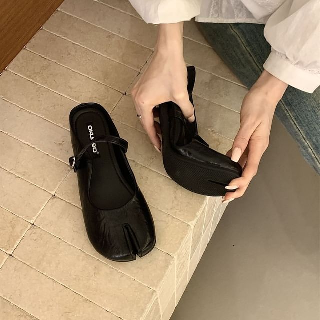 Hidden Wedge Split Toe Plain Faux Leather Mary Jane Mules
