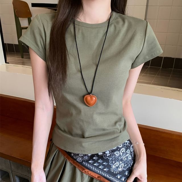 Short-Sleeve Crew Neck Plain Crop T-Shirt / Mid Rise Plain Wide Leg Pants with Scarf