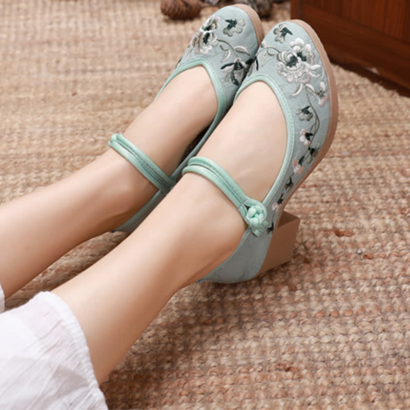 Elegant Floral Embroidery Buckle High Heel Shoes