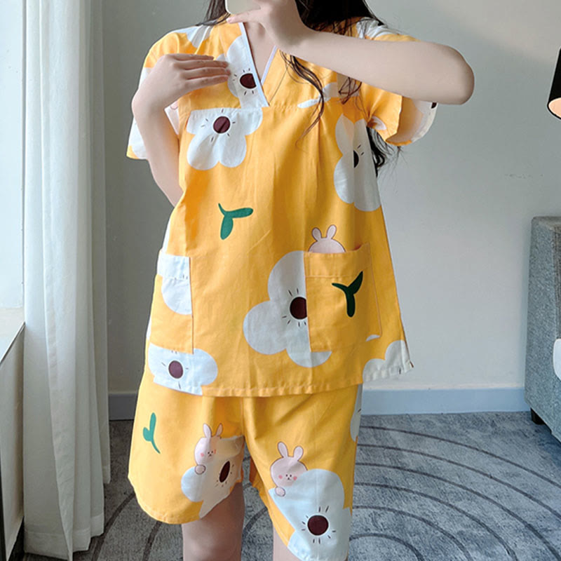 Cute Flowers Print V-Neck T-Shirt Shorts Pajamas Set