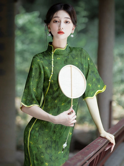 Elegant Green Cheongsam Dress