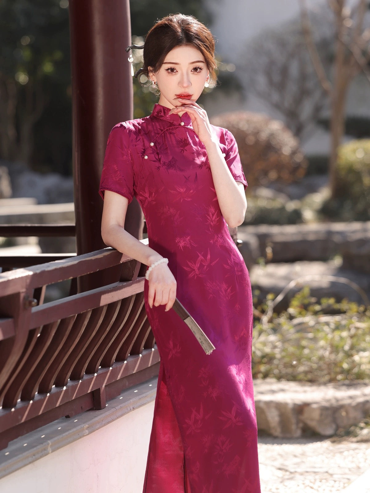 Rose Red Embodies Cheongsam