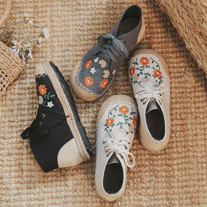 Elegant Embroidery Floral Lace up Canvas Boots