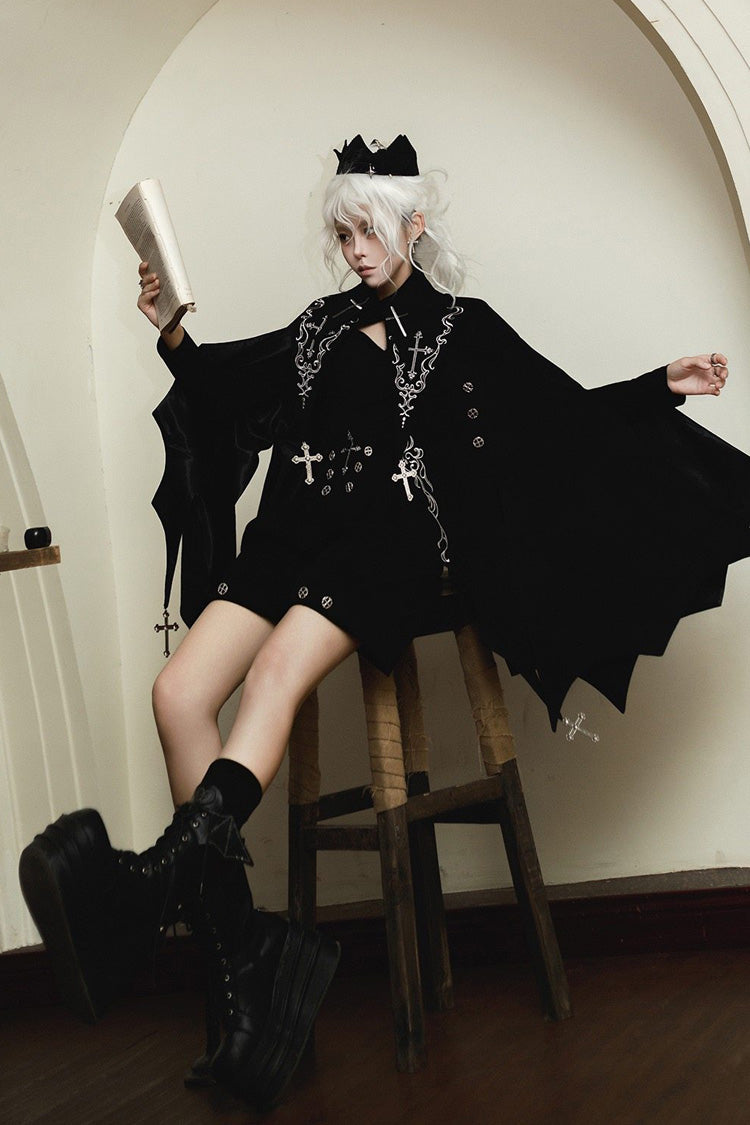 Embroidered Ouji Cloak and Shorts Set for Gothic Style