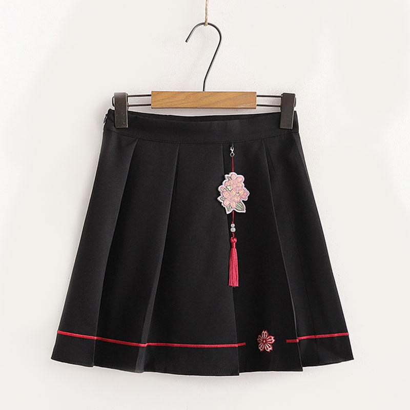 Flower Embroidery Buckle T-Shirt Skirt Set