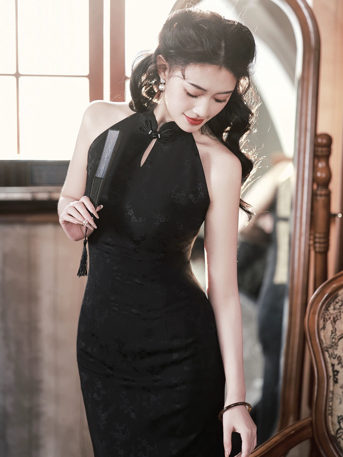 Classic Black Sleeveless Long Cheongsam