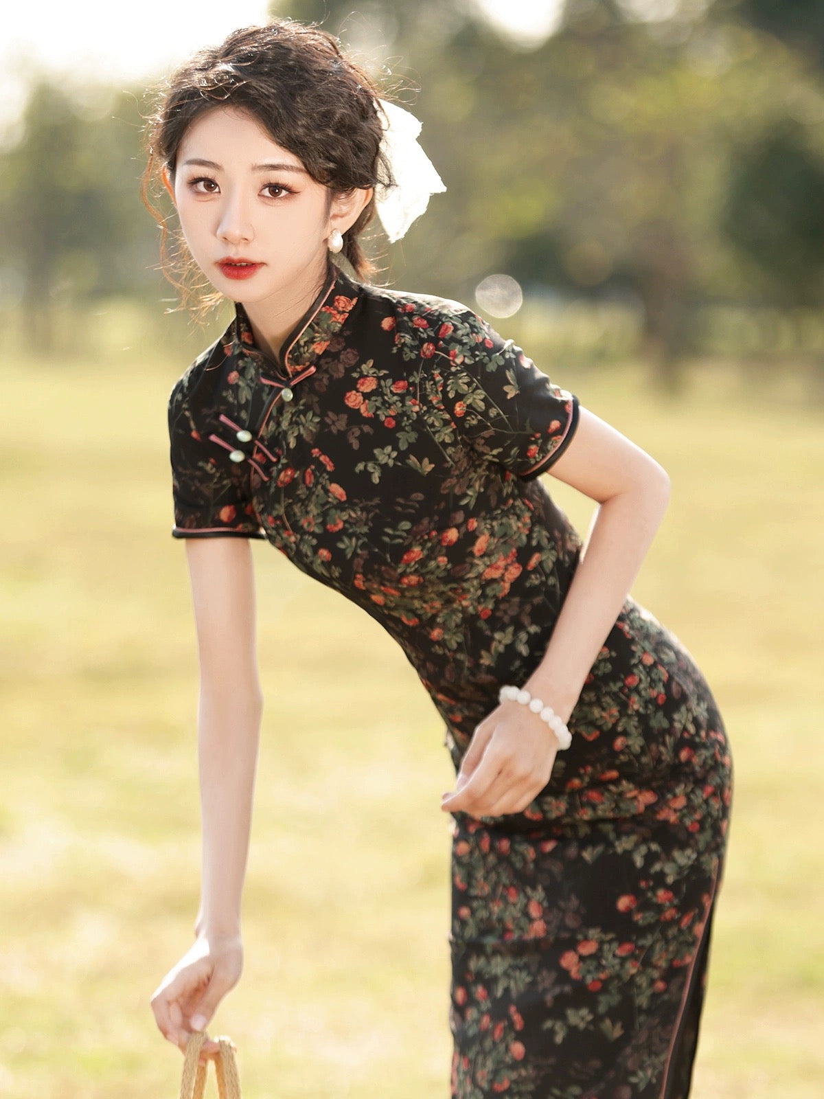 Rose Bloom Black Cheongsam