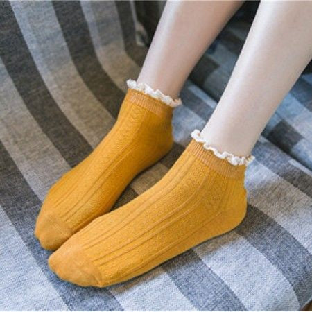 Lace Trim Knit Socks