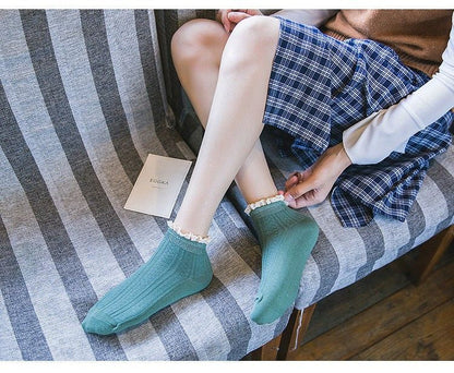 Lace Trim Knit Socks