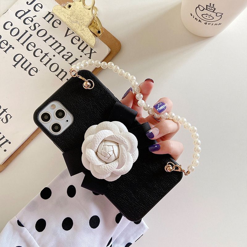 Flower Faux Pearl Chain Phone Case