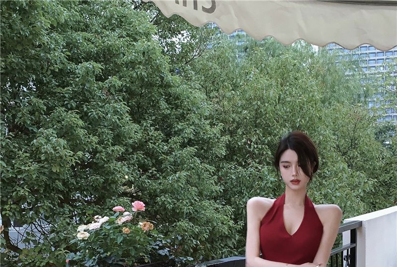 V-Neck Sleeveless Slim-Fit Plain Halter Dress