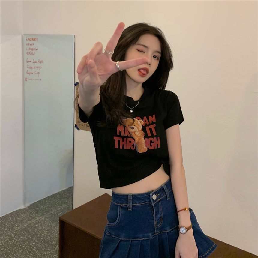 Bear Short-Sleeve Print Cropped T-Shirt