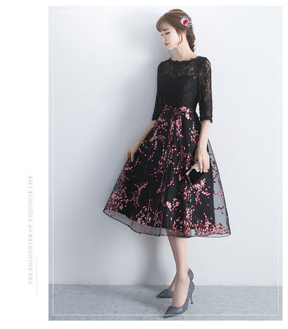 Elbow-Sleeve Floral Embroidered A-Line Lace Cocktail Dress