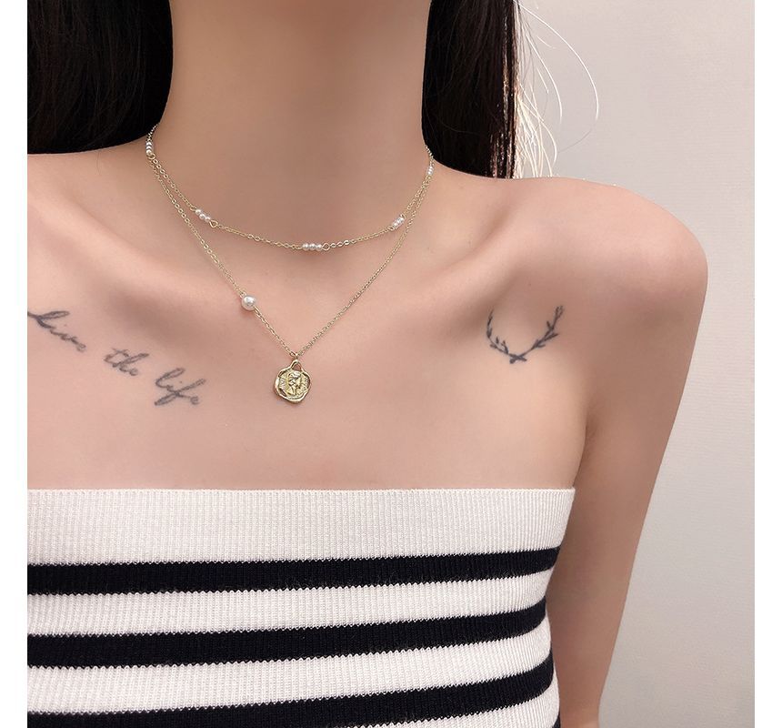 Pearl Faux Floral Necklace