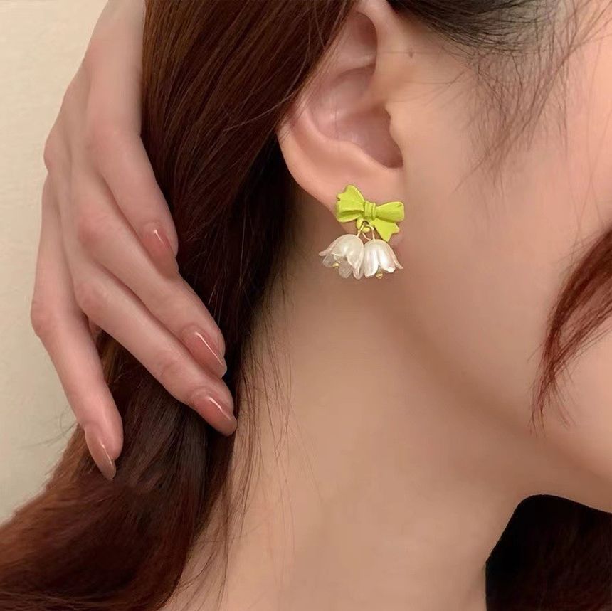 / Earring Floral On Ear Clip Stud