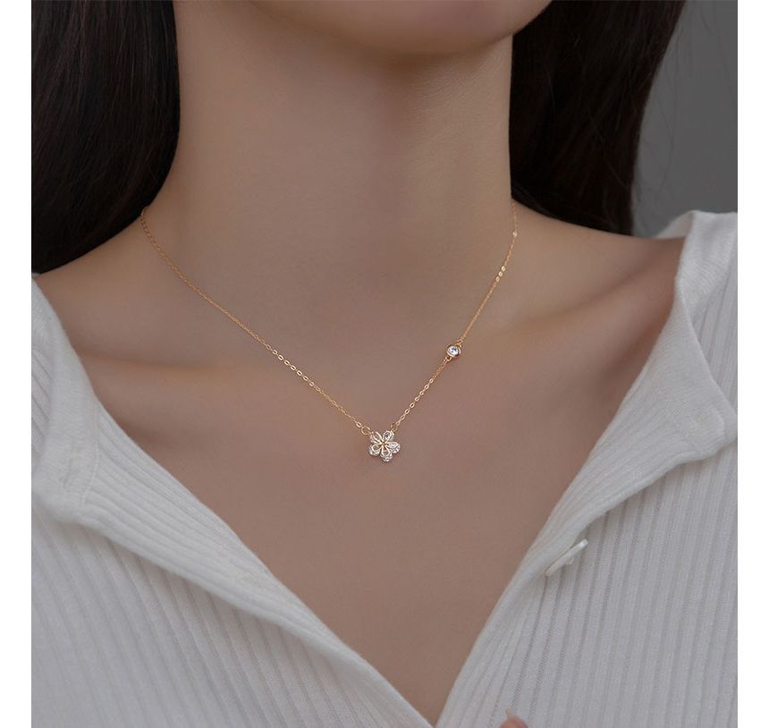 925 Sterling Silver Flower Necklace