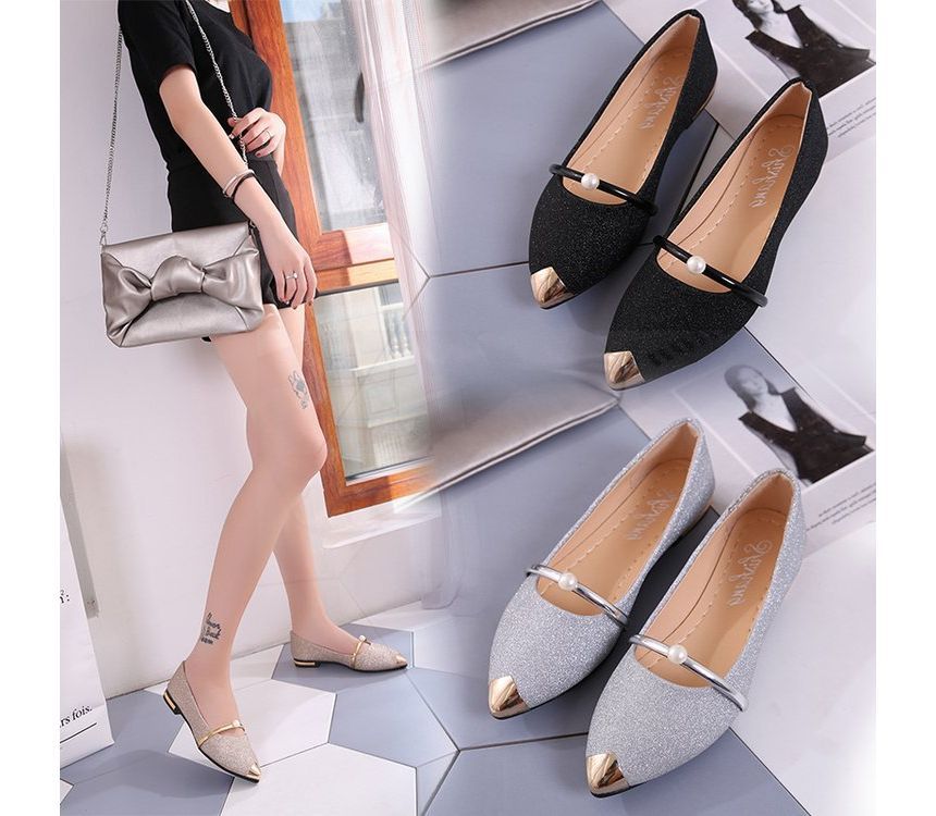 Pointy Metal Flats Accent