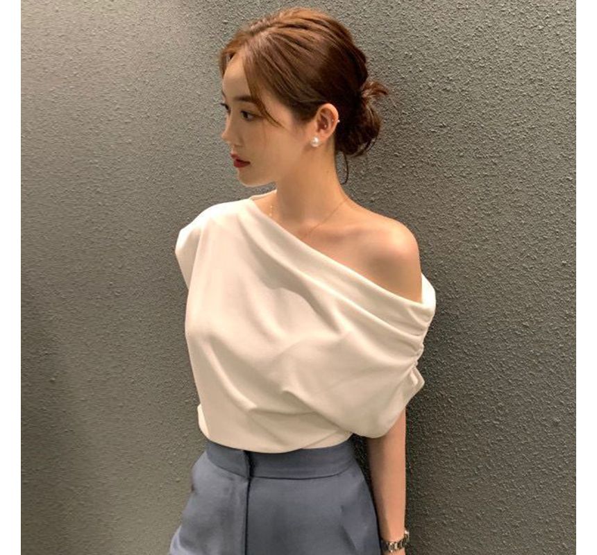 Cap-Sleeve Off-Shoulder Plain Asymmetrical Top