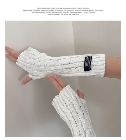 Lettering Knit Gloves